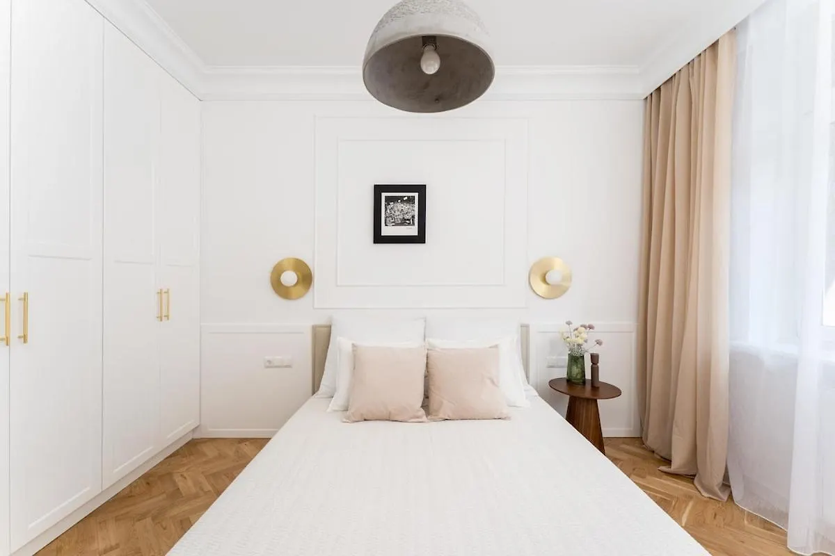 Parkside Family Suite Krakow Apartment